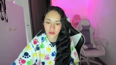 kaylie online show from October 8, 11:30 am