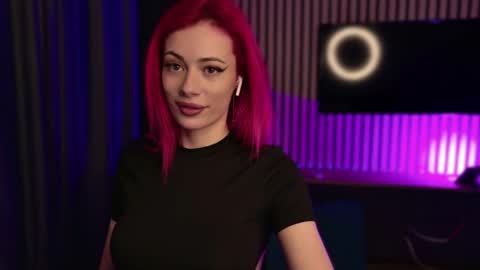 Snapshot of kaylierosse chatting on February 17, 6:25 pm KaylieRosse online show from February 17, 6:25 pm