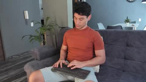 Kayn online show from November 20, 5:01 pm