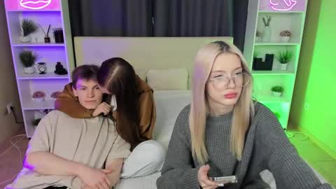 Seb Polly Roxy Jonny online show from February 9, 2:29 pm