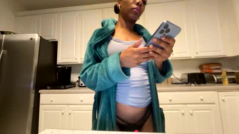 Keephimcum69me online show from February 12, 8:49 am