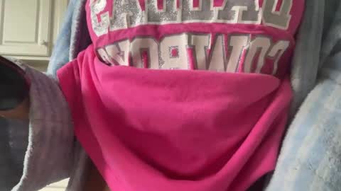 Keephimcum69me online show from September 18, 3:25 pm