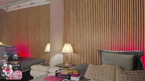 keeyla stone online show from April 1, 9:56 pm