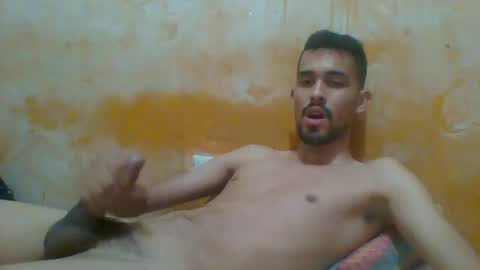 Snapshot of keiler7 chatting on June 24, 7:13 pm keiler7 online show from June 24, 7:13 pm