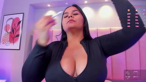 Keily Ross online show from February 14, 9:10 pm