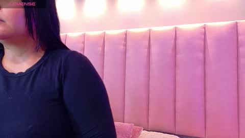 Keily Ross online show from November 17, 8:47 pm