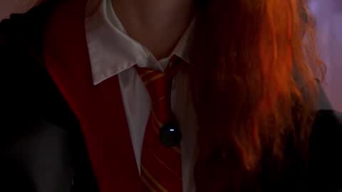 keira_knight online show from November 14, 10:18 pm