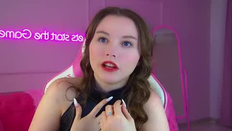 Keira online show from November 18, 6:12 pm