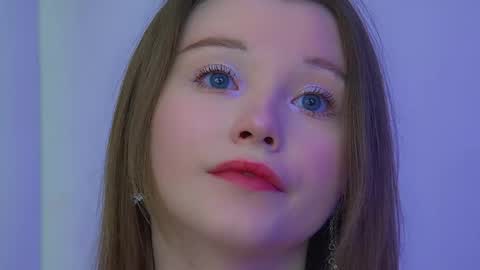 Keira online show from March 12, 6:25 pm