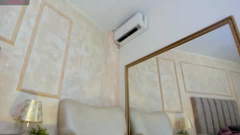 keirahartz online show from January 9, 3:42 am