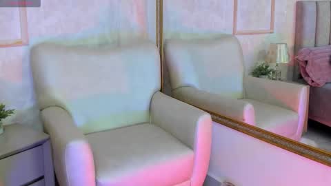 Snapshot of keirahartz chatting on January 19, 3:32 am keirahartz online show from January 19, 3:32 am