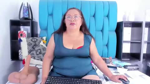   online show from March 8, 3:13 pm