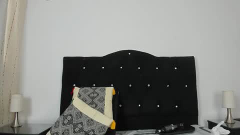   online show from November 21, 11:31 am