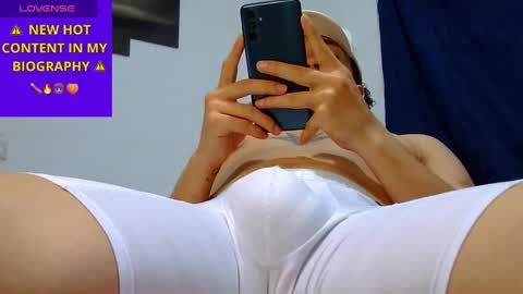 Snapshot of keivid_2303 chatting on January 17, 1:04 am david online show from January 17, 1:04 am