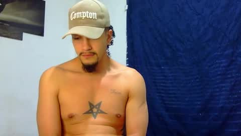 Snapshot of keivid_2303 chatting on February 17, 2:15 pm david online show from February 17, 2:15 pm