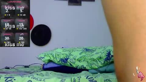 Snapshot of keivid_2303 chatting on October 28, 1:36 pm david online show from October 28, 1:36 pm