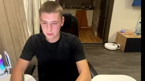 Snapshot of keksik__ chatting on July 18, 4:33 pm keksik__ online show from July 18, 4:33 pm