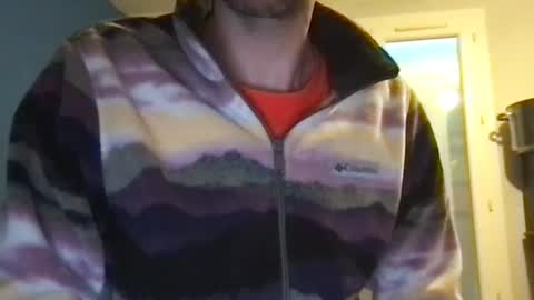 Snapshot of kelkun2828 chatting on March 4, 8:20 am kelkun2828 online show from March 4, 8:20 am