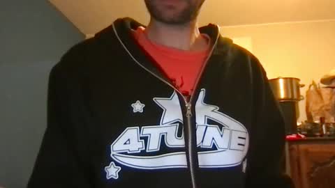 Snapshot of kelkun2828 chatting on March 24, 7:35 am kelkun2828 online show from March 24, 7:35 am