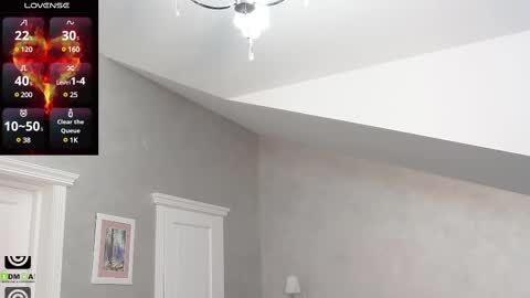 kellielowie online show from February 27, 8:06 am