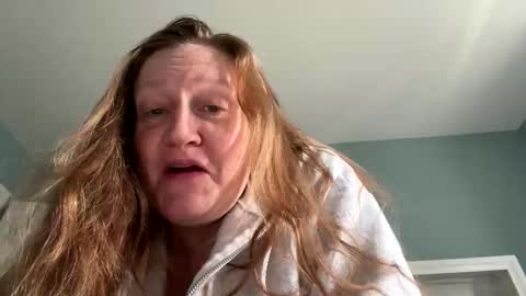 Snapshot of kellilyn10 chatting on April 4, 6:16 pm kellilyn10 online show from April 4, 6:16 pm