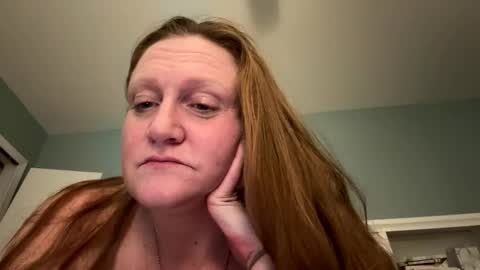 Snapshot of kellilyn10 chatting on April 22, 8:39 am kellilyn10 online show from April 22, 8:39 am