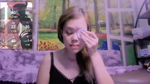 Kelly online show from December 3, 4:42 am