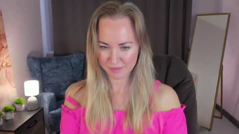 Kelly online show from June 11, 4:21 am