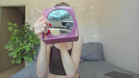 Snapshot of kelly_gerzikaaa chatting on February 16, 4:41 am kelly_gerzikaaa online show from February 16, 4:41 am