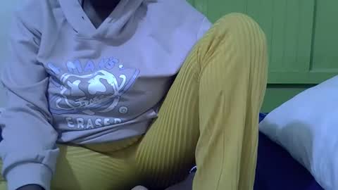 kelly_jones9 online show from November 23, 10:31 pm