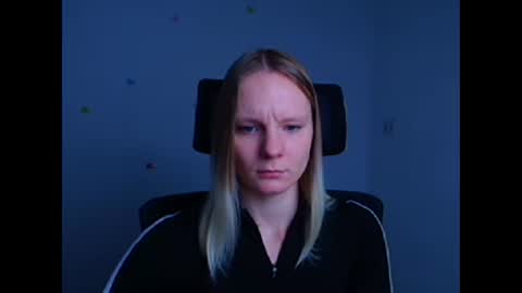 Snapshot of kelly_lly chatting on October 3, 11:29 am Kelly online show from October 3, 11:29 am