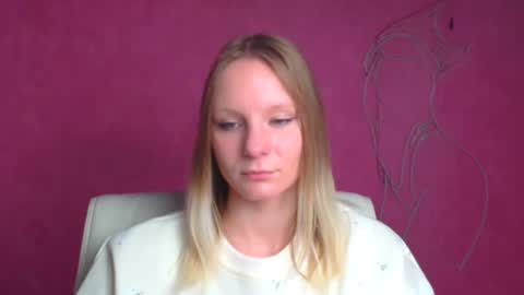 Snapshot of kelly_lly chatting on October 6, 6:16 pm Kelly online show from October 6, 6:16 pm