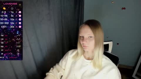 Snapshot of kelly_lly chatting on October 12, 12:04 pm Kelly online show from October 12, 12:04 pm
