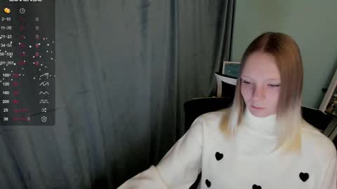 Snapshot of kelly_lly chatting on October 18, 6:48 am Kelly online show from October 18, 6:48 am