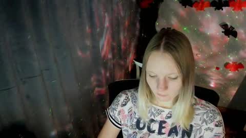 Snapshot of kelly_lly chatting on October 20, 12:38 pm Kelly online show from October 20, 12:38 pm