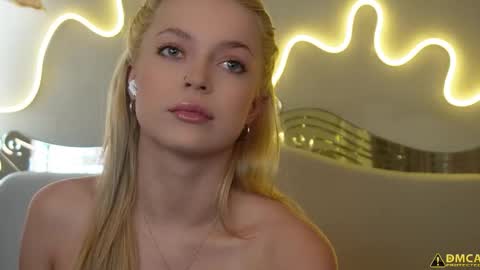 Kelly online show from September 16, 6:03 am