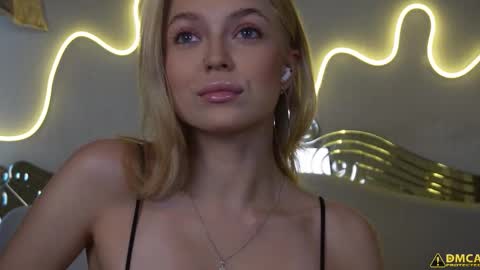 Kelly online show from October 13, 5:29 am