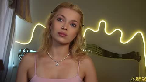 Kelly online show from November 5, 5:40 am