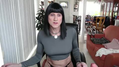 Snapshot of kellyannelynn chatting on February 27, 5:24 pm kellyanne Lynn but please call me fucktoy online show from February 27, 5:24 pm
