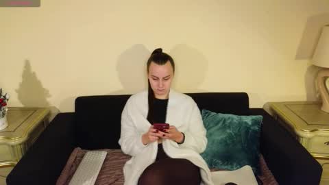 Im Kelly online show from January 15, 1:05 pm