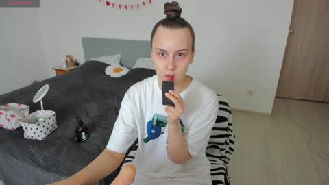 Im Kelly online show from February 13, 6:42 am