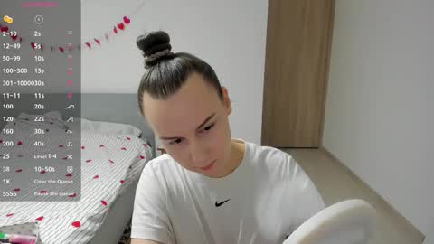 Im Kelly online show from February 23, 1:30 pm