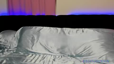 Kelly Cocksin online show from March 3, 3:45 am