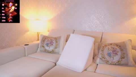 vanessa online show from March 12, 6:14 pm