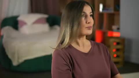 Denise online show from June 25, 2:33 am