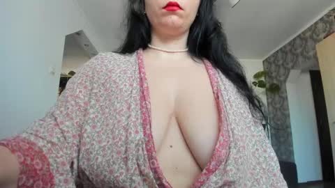 Snapshot of kellymorgan_ chatting on February 10, 10:31 am Monday - Friday 08 am - 3 pm GMT 3 online show from February 10, 10:31 am