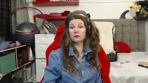 kelly online show from February 17, 1:58 am