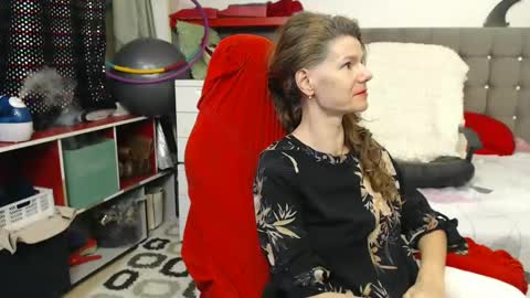 kelly online show from February 22, 3:34 am