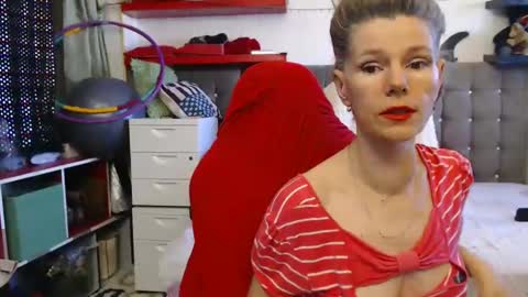 kelly online show from February 23, 10:17 am