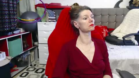 kelly online show from February 25, 12:03 pm